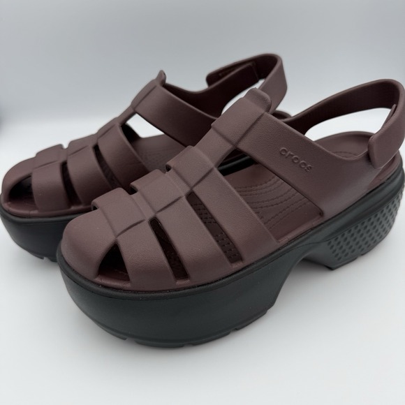 NEW WITH TAGS CROCS Stomp Fisherman Unisex Sandals In Mocha M7/W9 - Picture 3 of 7